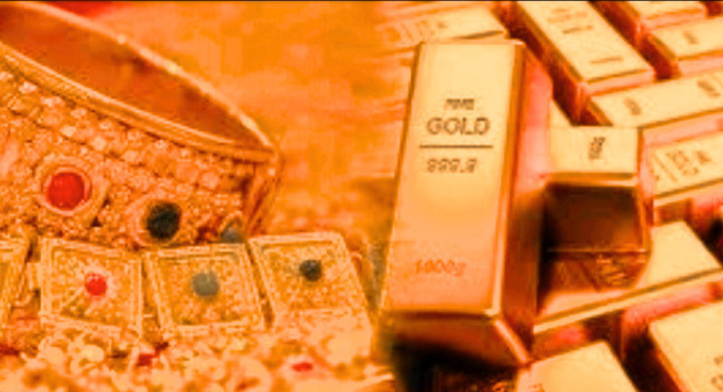 Gold reserves and US dollar concept representing Pakistan economic policy shift