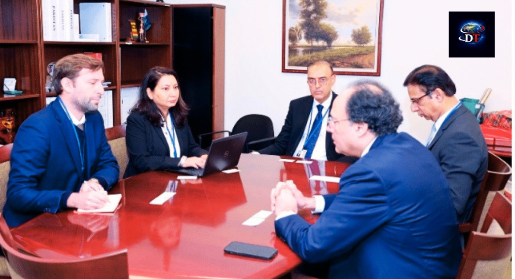 Pakistan Loan Strategy to Replace UAE $3.5bn Facility financial planning concept