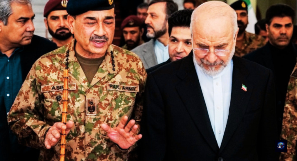 Pakistan army chief in Tehran for diplomatic talks